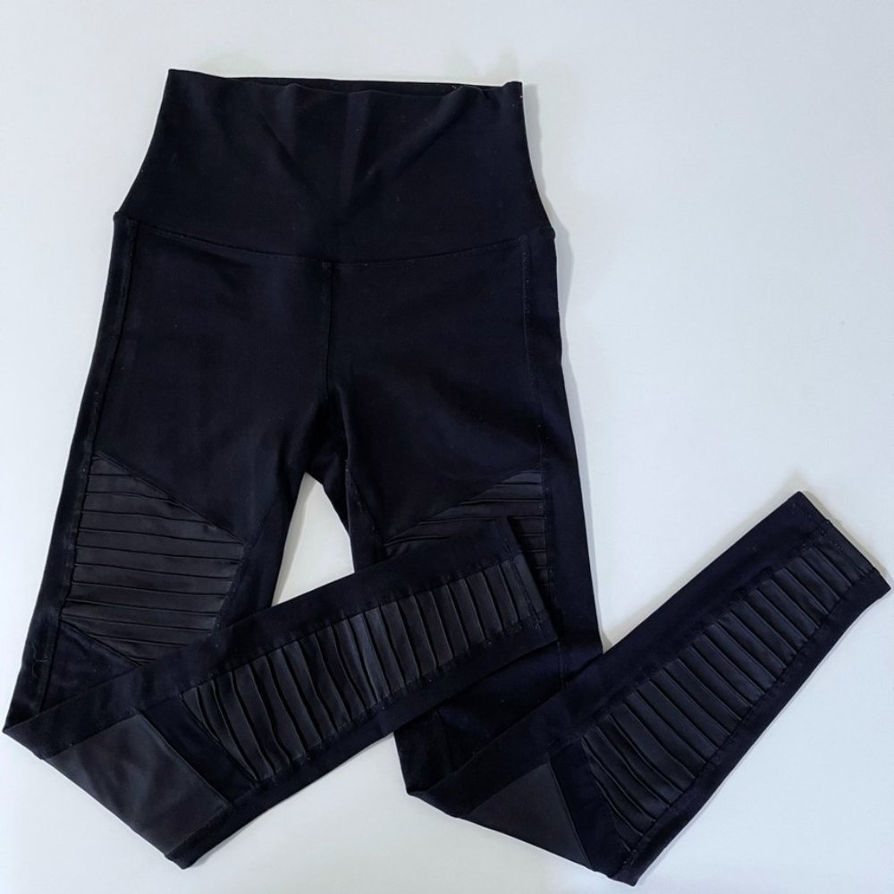 ALO Yoga Extreme High-Waist Moto Leggings - Small